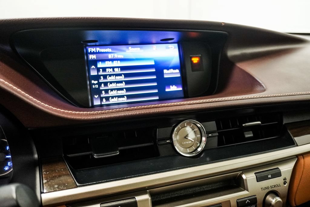Used 2018 Lexus ES 350 w/ Luxury Package w/Wood Trim FWD image 34