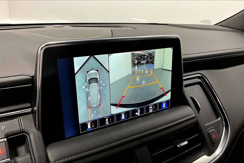 Used 2023 Chevrolet Suburban Z71 w/ Luxury Package image 30