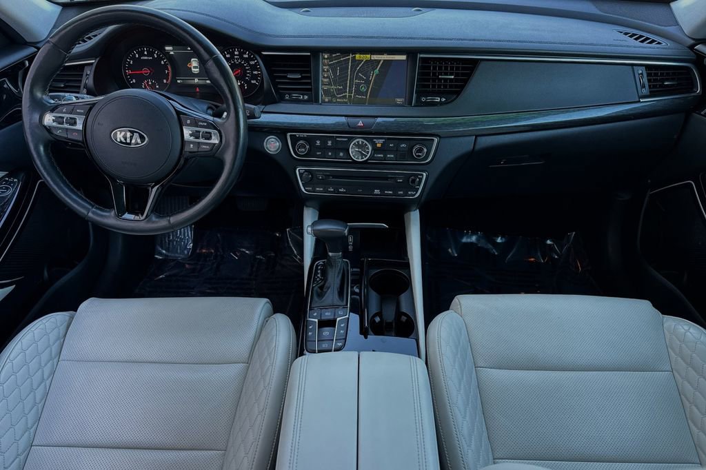 Used 2018 Kia Cadenza Limited w/ Paint Protection Package image 12