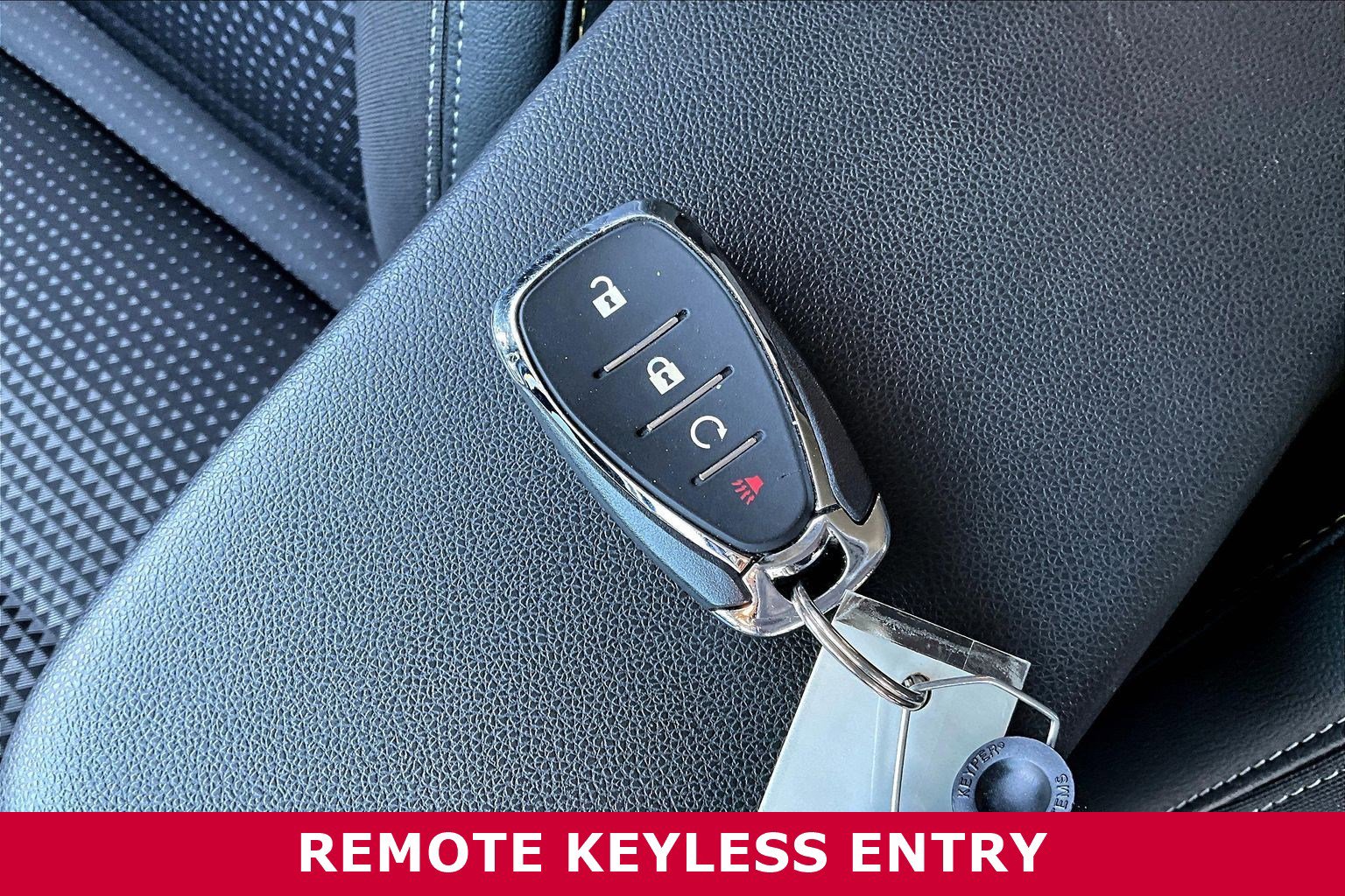 Used 2025 Chevrolet Trax LT w/ Driver Confidence Package image 35