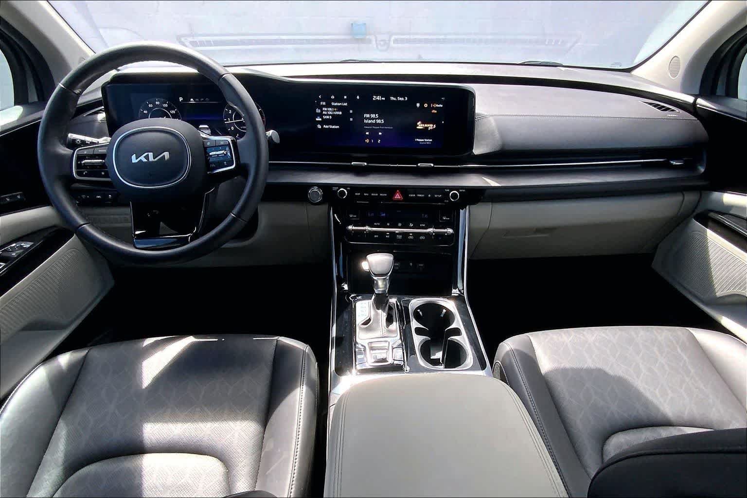 Used 2024 Kia Carnival SX FWD image 10