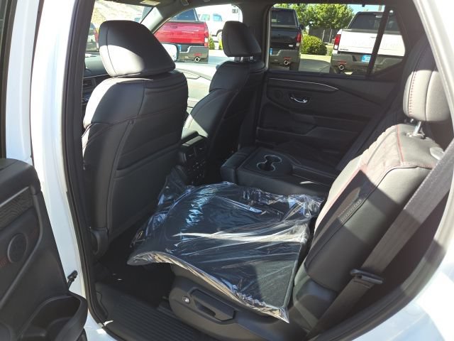 New 2026 Honda Pilot Black Edition image 6