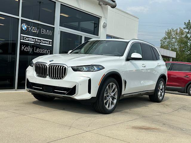Used 2024 BMW X5 xDrive40i w/ Premium Package AWD/4WD image 3