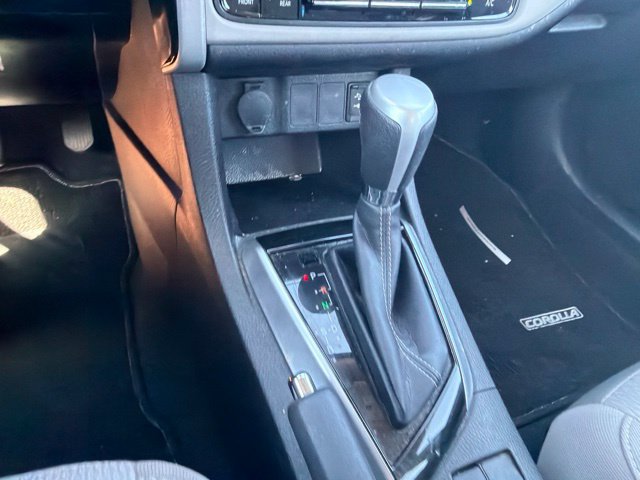 Used 2017 Toyota Corolla LE w/ Carpet Mat Package (TMS) FWD image 50