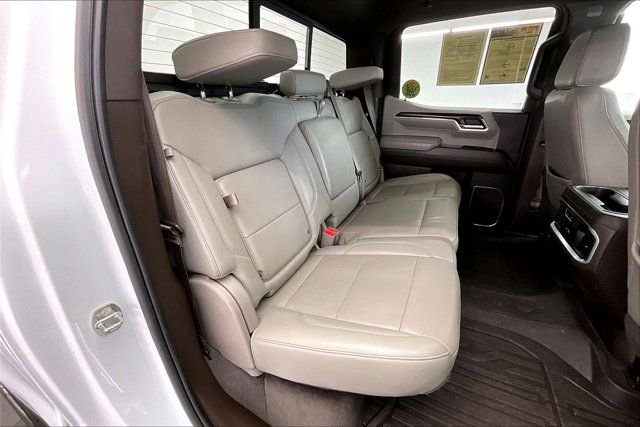 Used 2022 GMC Sierra 1500 SLT w/ SLT Premium Plus Package AWD/4WD image 18