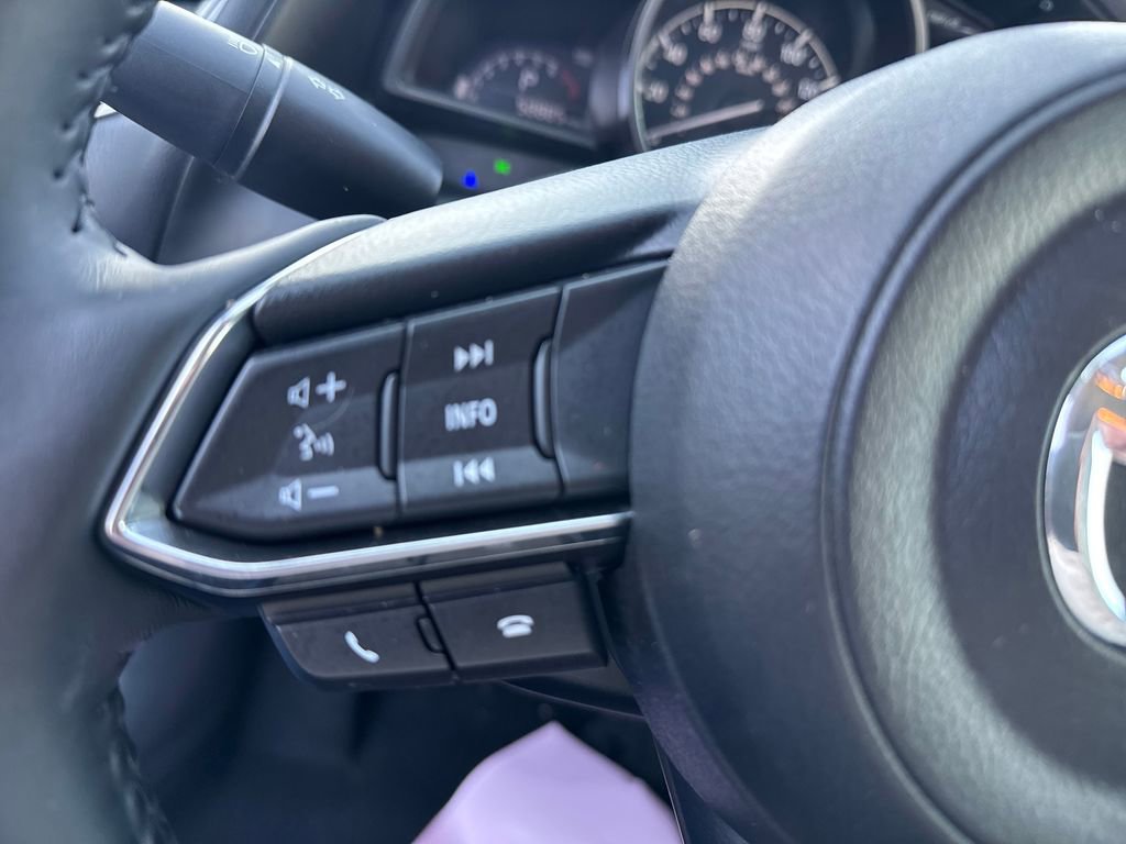 Used 2018 MAZDA MAZDA3 Touring image 16