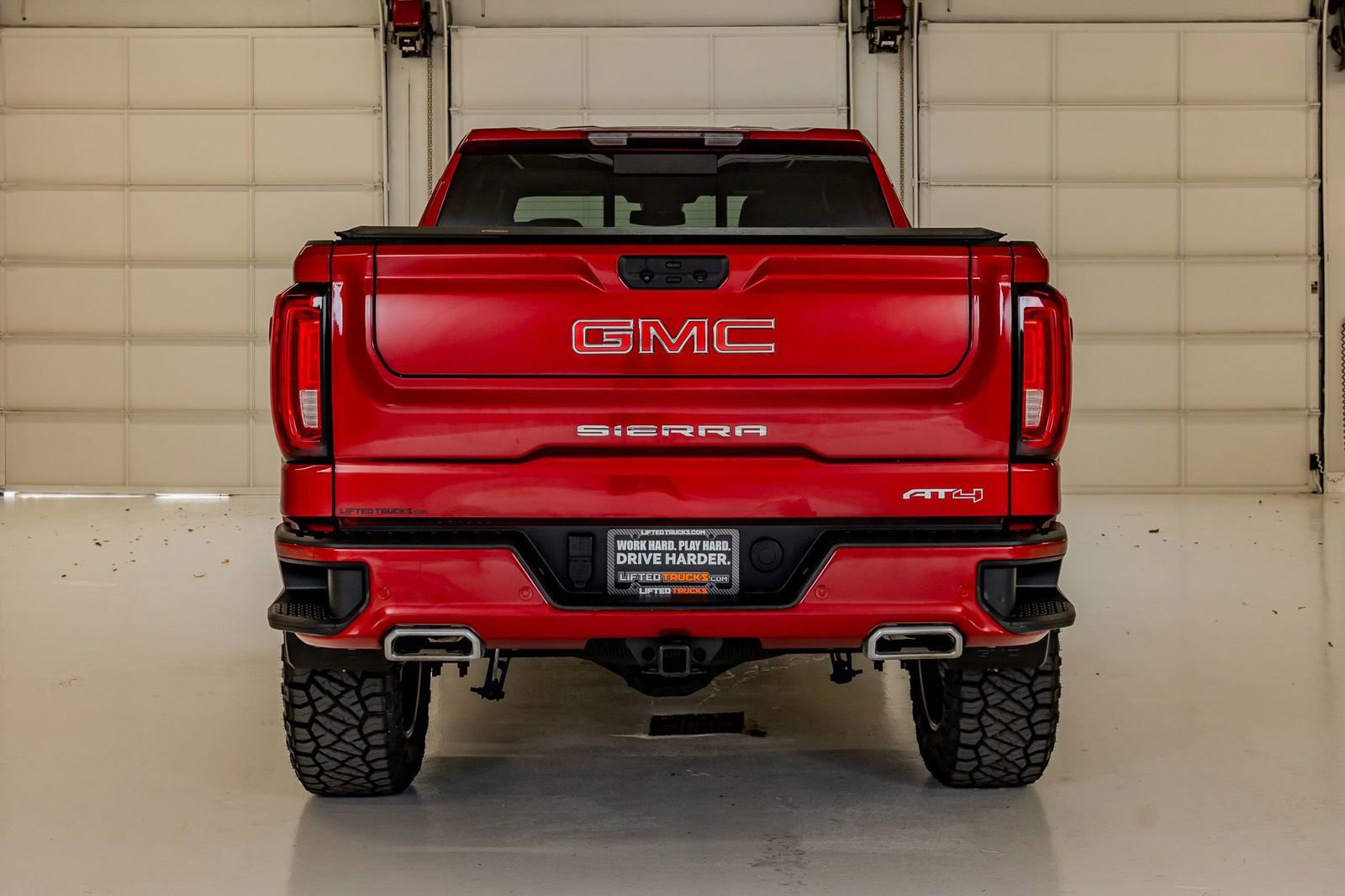 Used 2023 GMC Sierra 1500 AT4 w/ AT4 Preferred Package AWD/4WD image 8