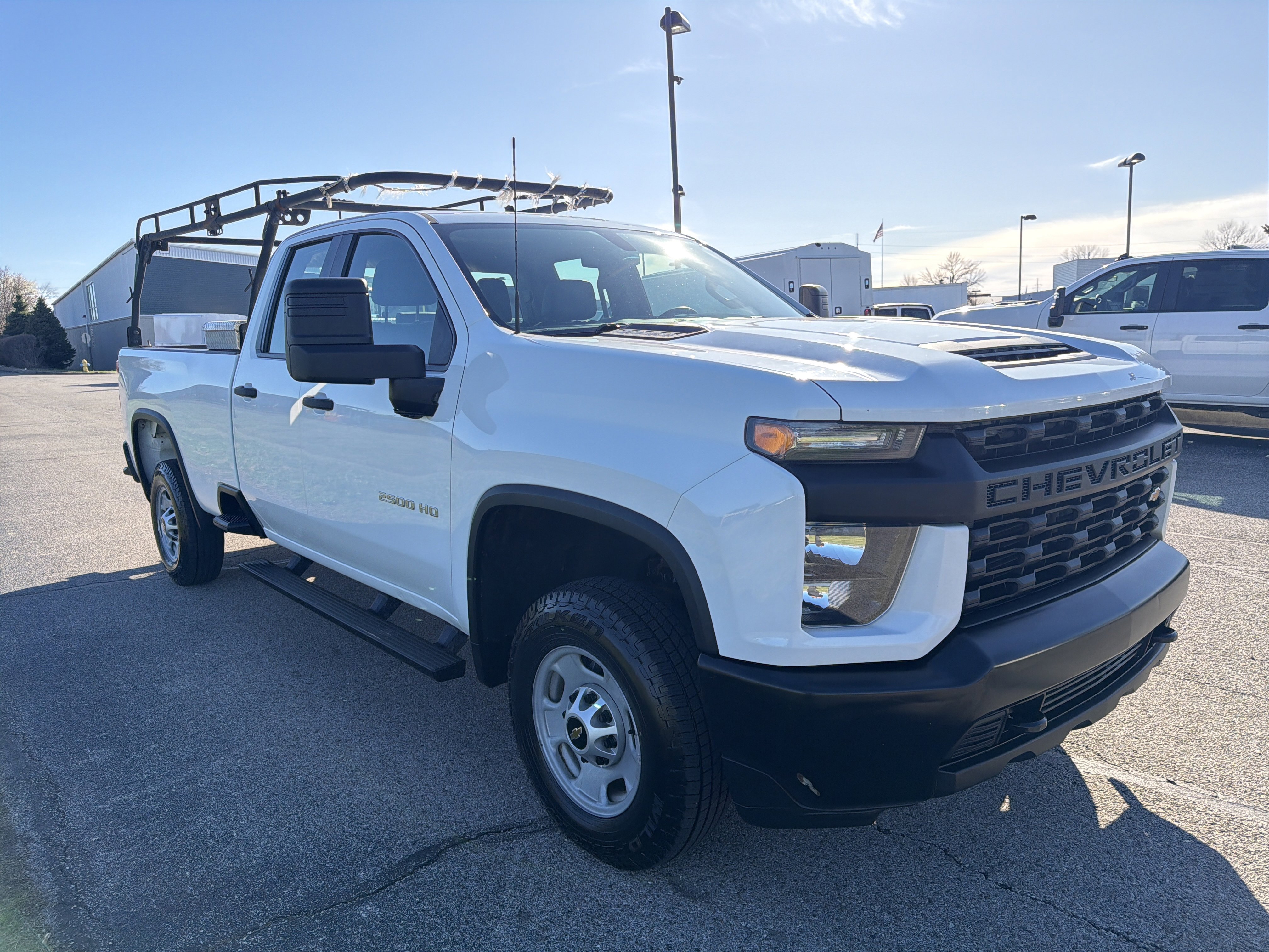 Used 2021 Chevrolet Silverado 2500 W/T RWD image 2