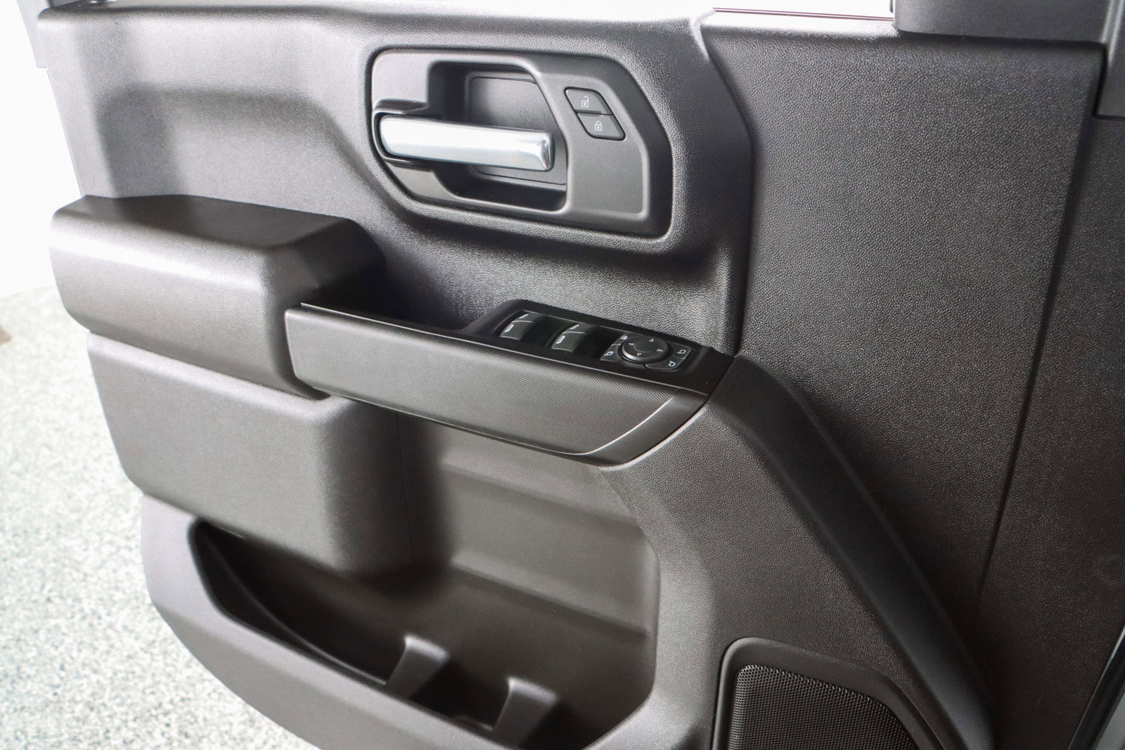 Used 2022 Chevrolet Silverado 2500 Custom w/ Custom Value Package image 22