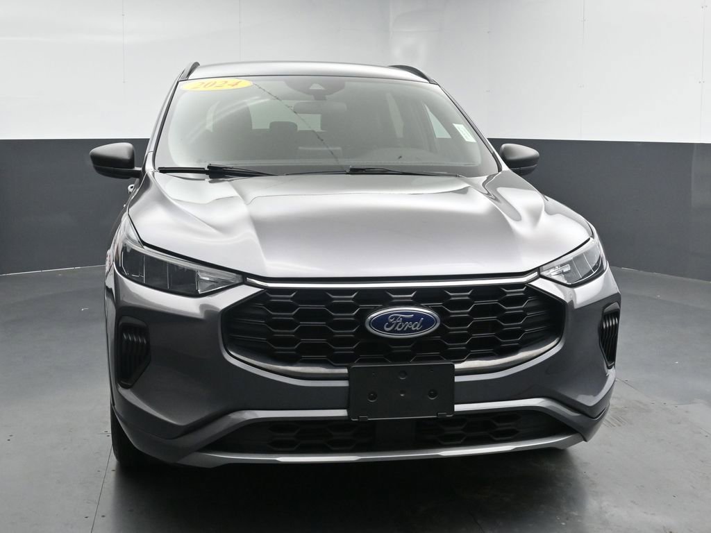 Used 2024 Ford Escape ST-Line image 3