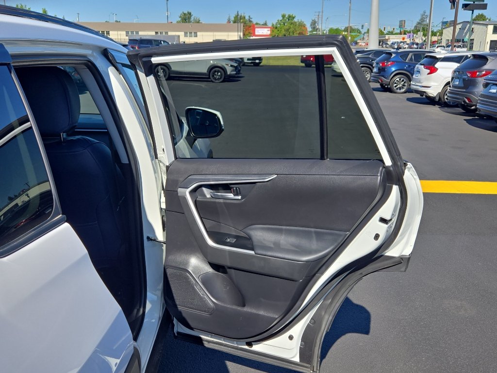 Used 2025 Toyota RAV4 XLE w/ Convenience Package AWD/4WD image 16