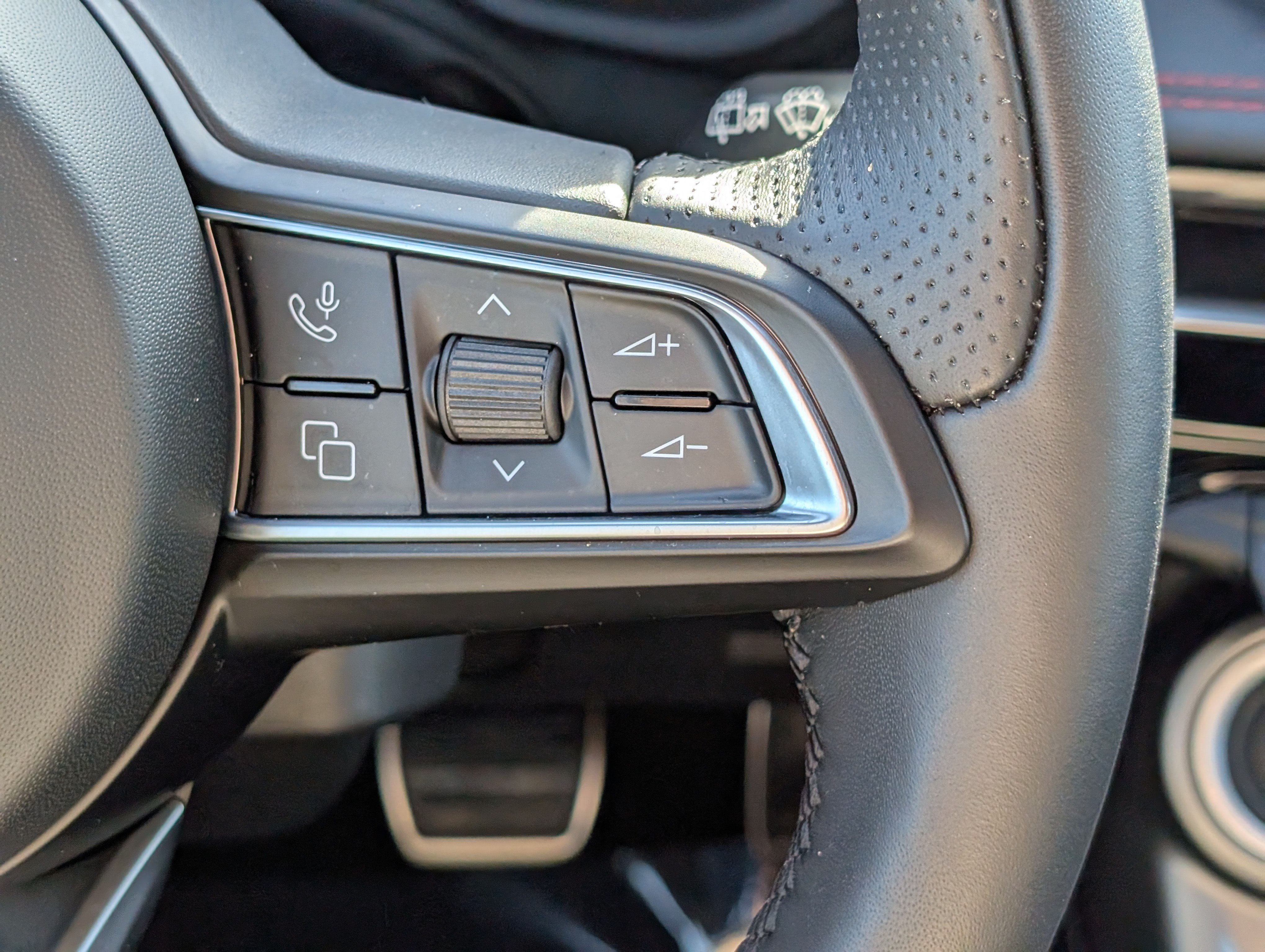 New 2024 Dodge Hornet R/T AWD/4WD image 23