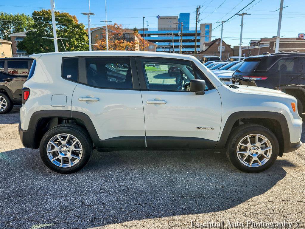 Certified 2023 Jeep Renegade Latitude AWD/4WD image 11