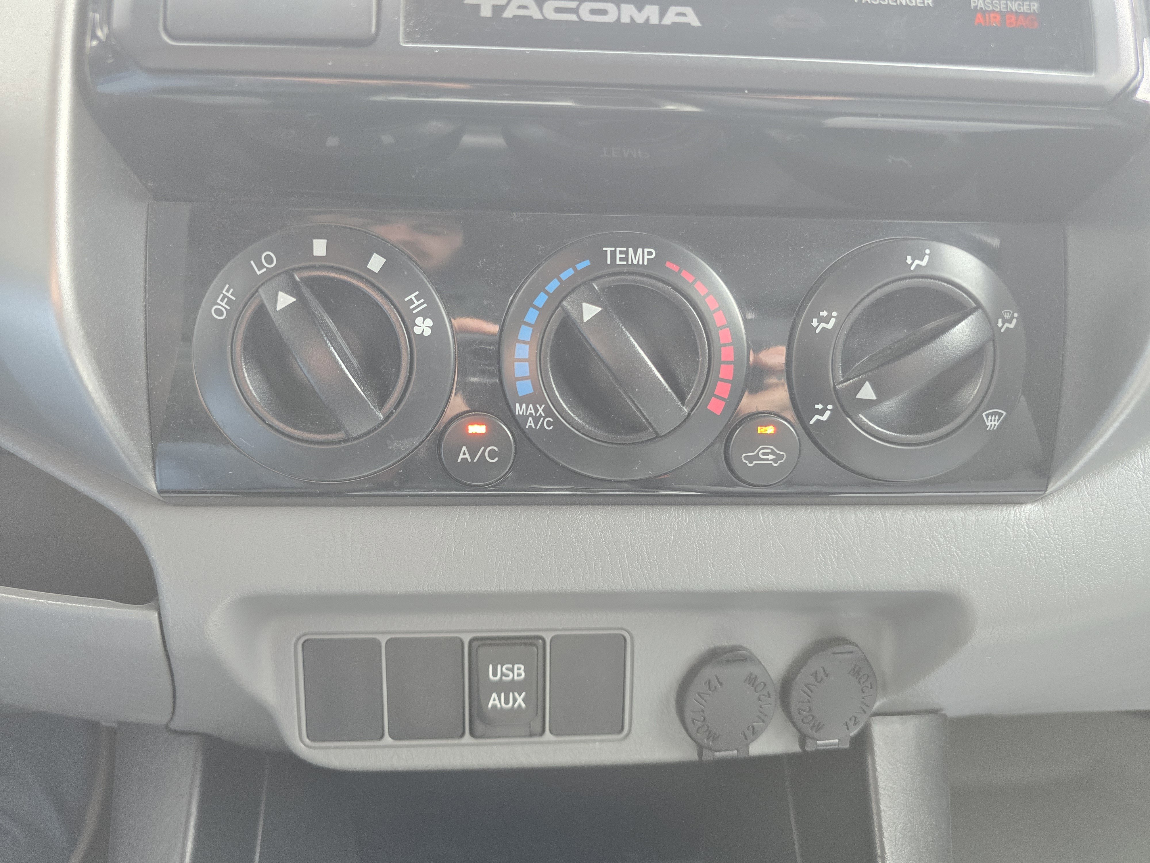 Used 2015 Toyota Tacoma 4x4 Double Cab w/ TRD Sport Package image 30