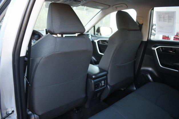 Used 2024 Toyota RAV4 LE AWD/4WD image 21