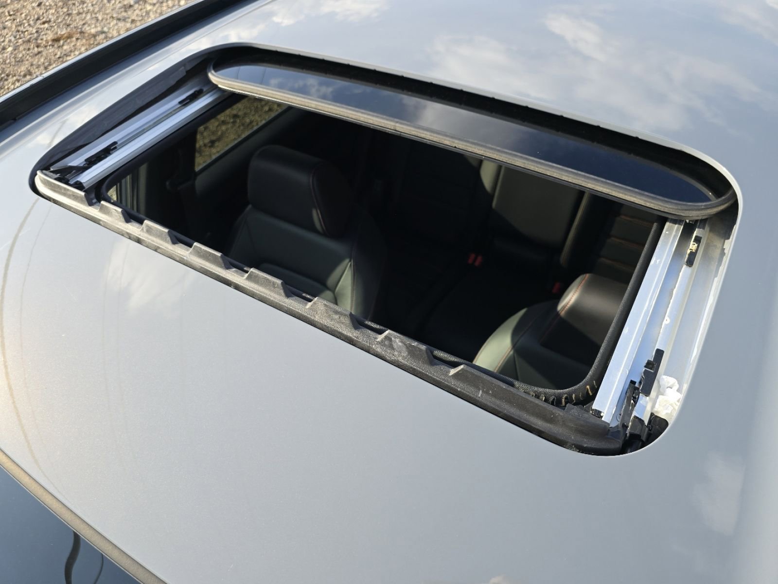 Used 2024 Honda CR-V Sport Touring image 2