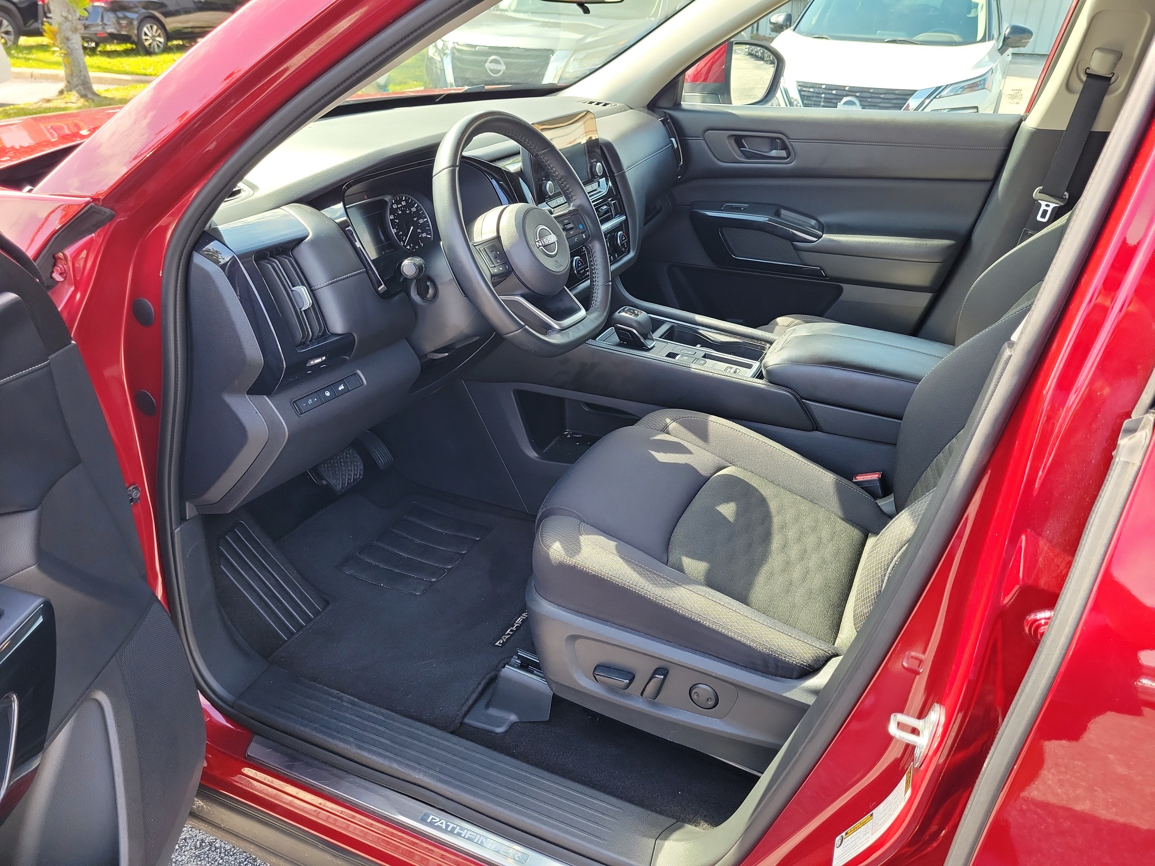 Certified 2024 Nissan Pathfinder SV w/ SV Premium Package FWD image 12