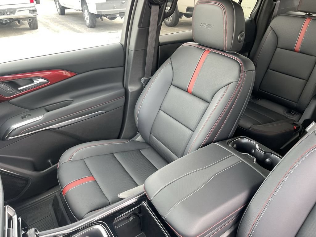 New 2026 Chevrolet Traverse RS w/ LPO, Floor Liner Package AWD/4WD image 26