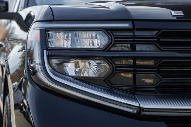 Used 2025 Ford Expedition Max Platinum w/ Driver's Package image 23