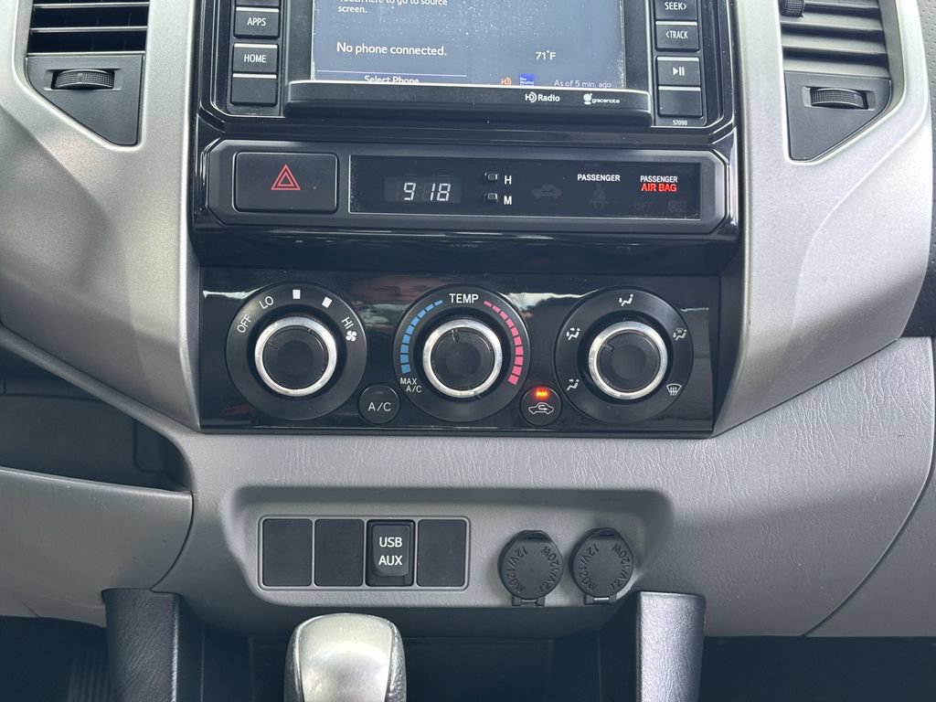 Used 2014 Toyota Tacoma PreRunner w/ SR5 Package RWD image 18