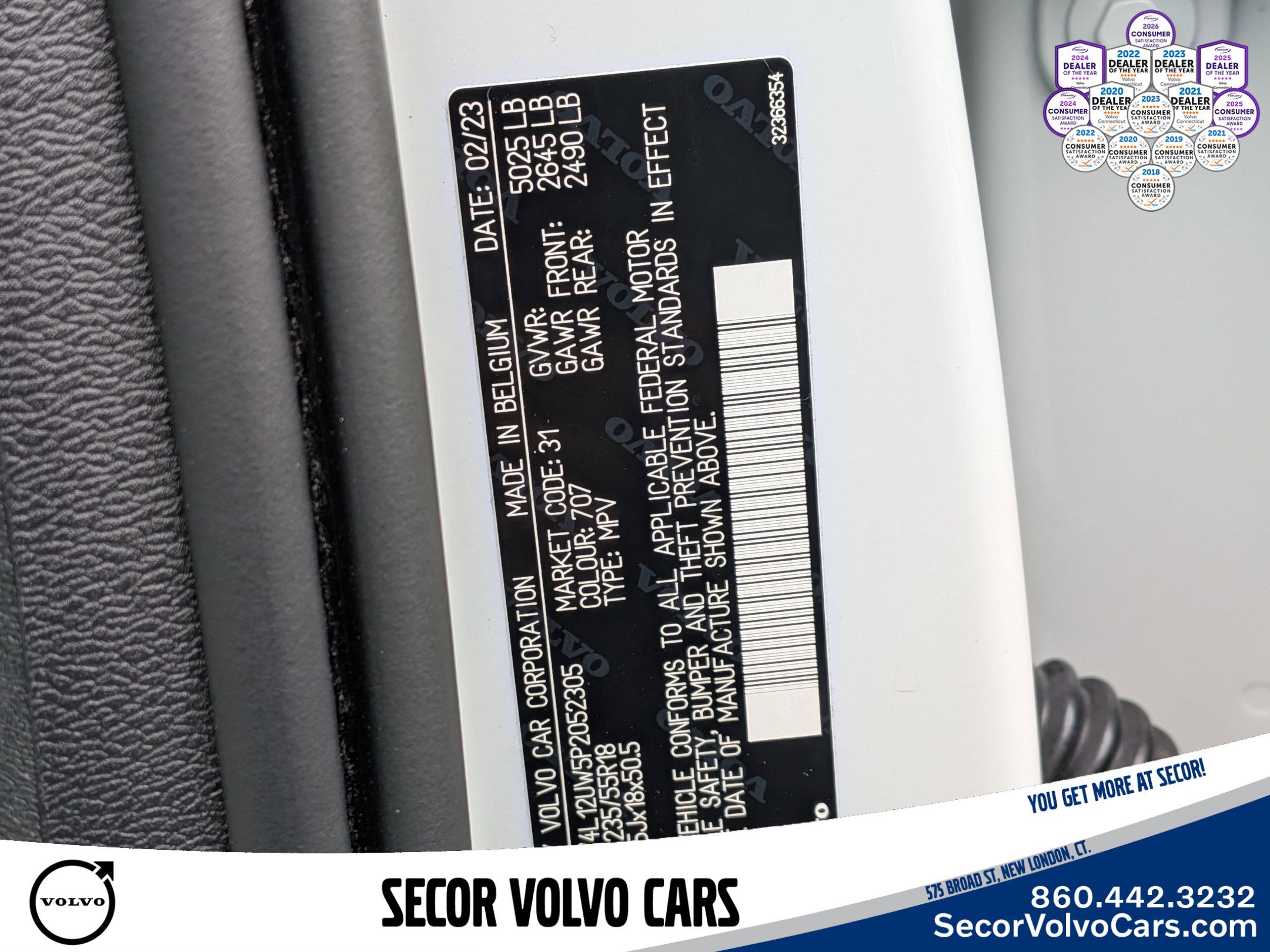 Certified 2023 Volvo XC40 B5 Plus w/ Driver Assist Package AWD/4WD image 31