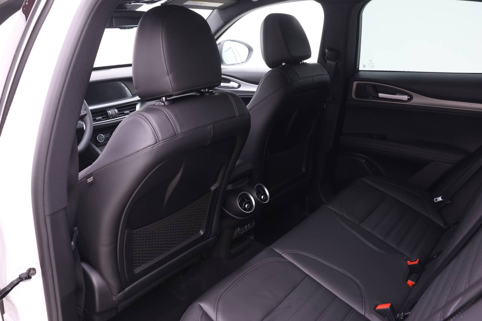 New 2026 Alfa Romeo Stelvio Sprint image 11