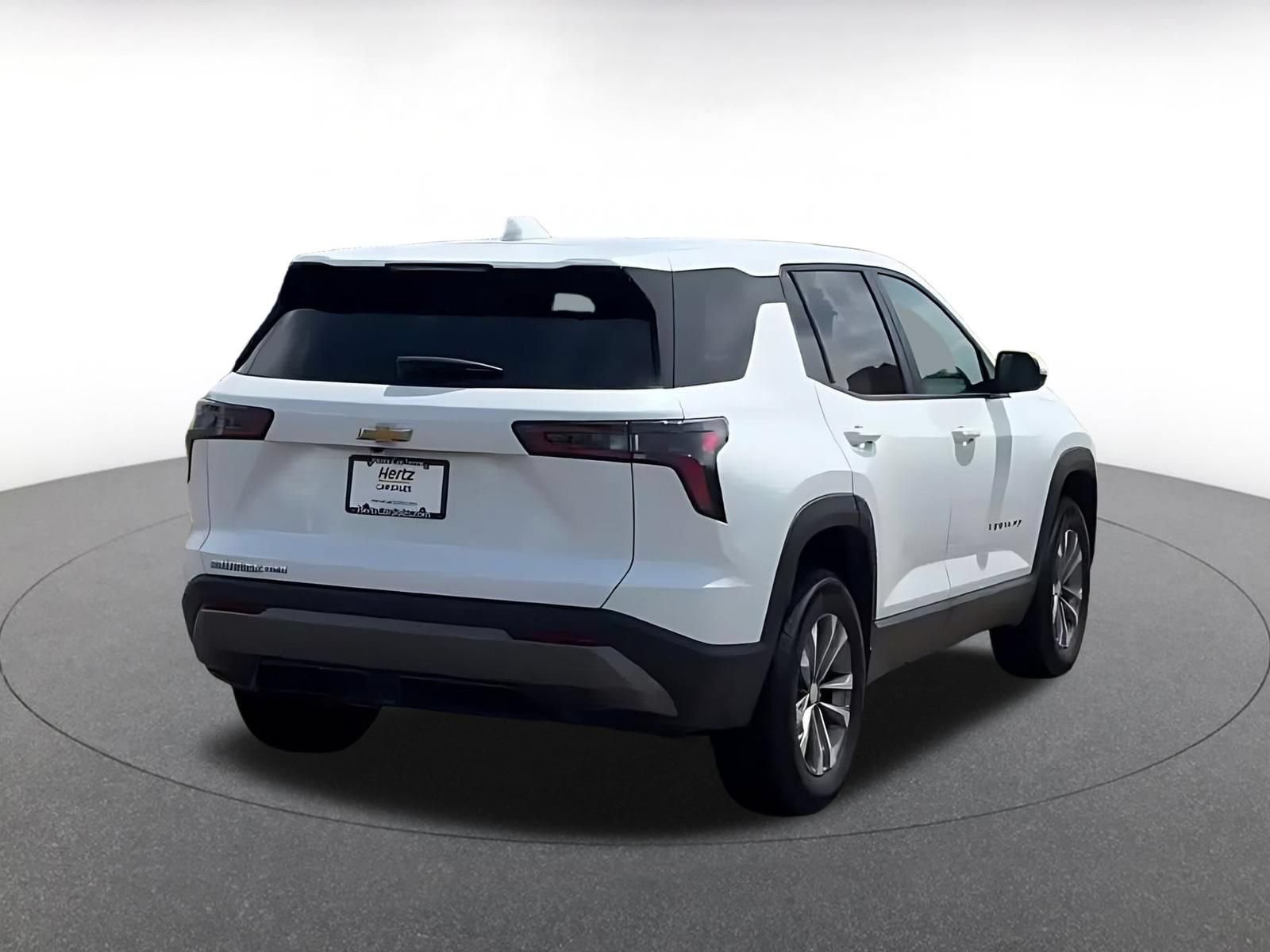 Used 2025 Chevrolet Equinox LT AWD/4WD image 11