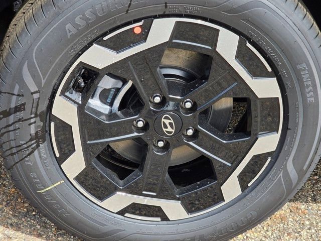 Certified 2025 Hyundai Santa Fe SEL image 18