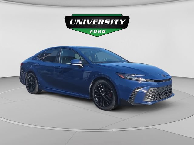 Used 2025 Toyota Camry SE w/ Convenience Package FWD image 1
