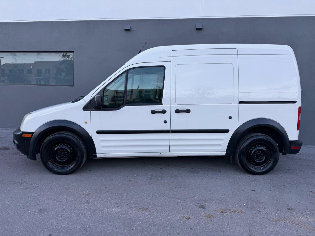 Used 2013 Ford Transit Connect XL image 4