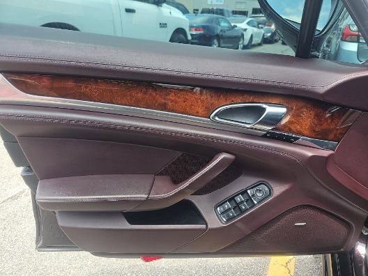 Used 2012 Porsche Panamera 4S image 7