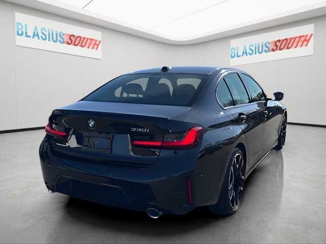 Used 2025 BMW 330i xDrive Sedan image 4