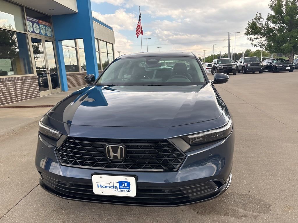 Used 2023 Honda Accord EX-L image 2