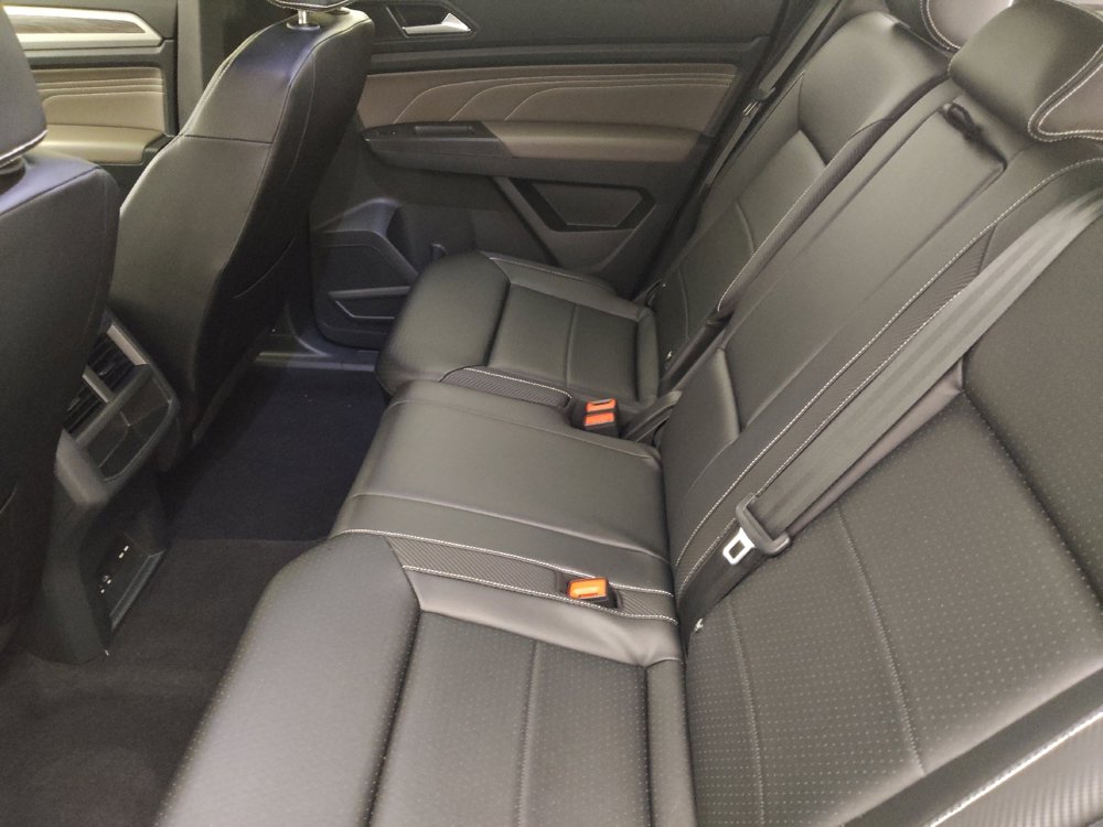 Used 2023 Volkswagen Atlas Cross Sport SE image 18