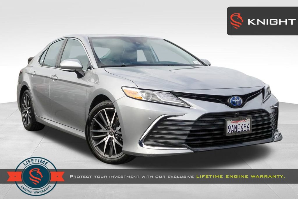 Used 2022 Toyota Camry XLE
