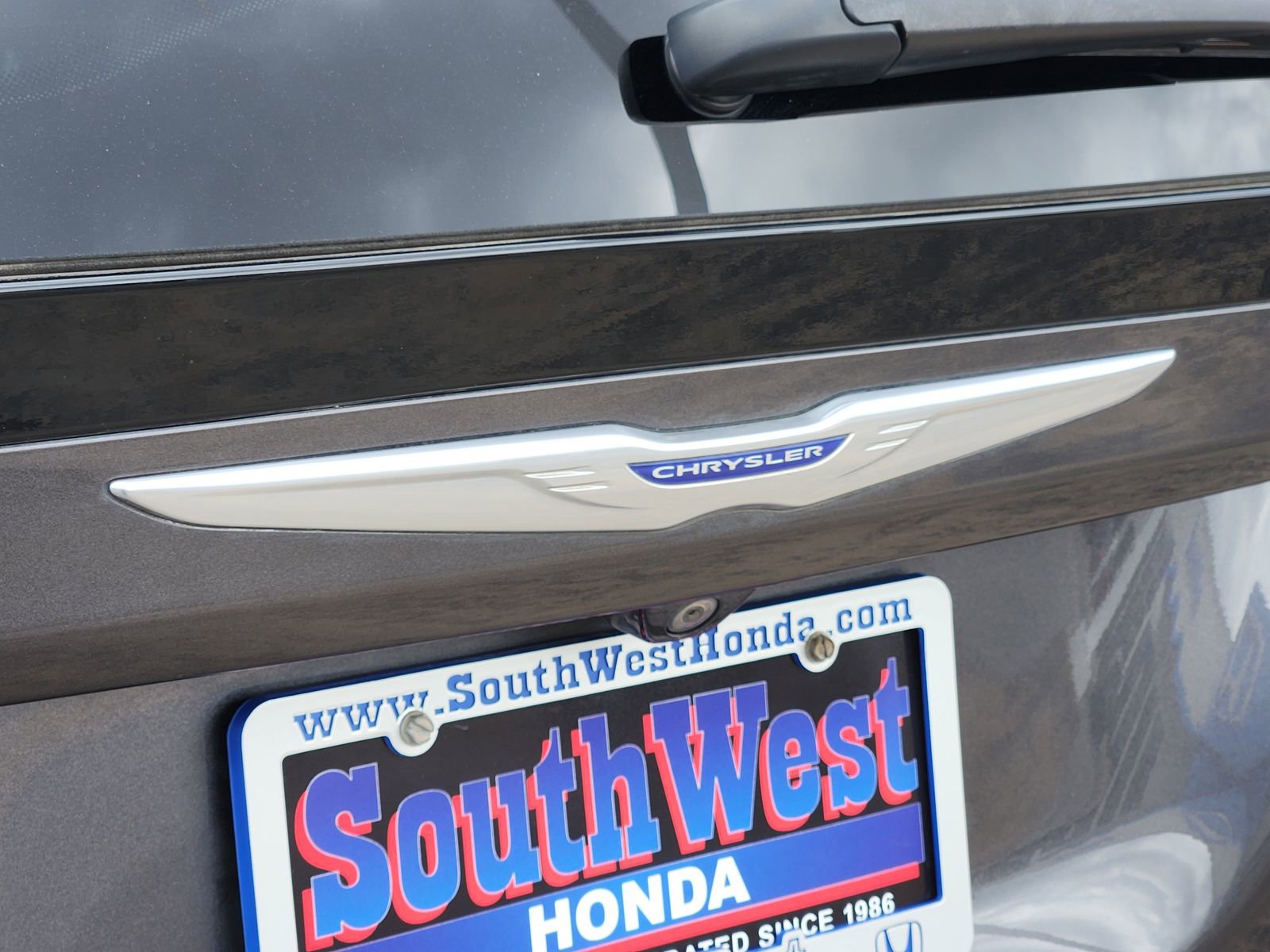 Used 2020 Chrysler Pacifica Touring-L Plus image 12