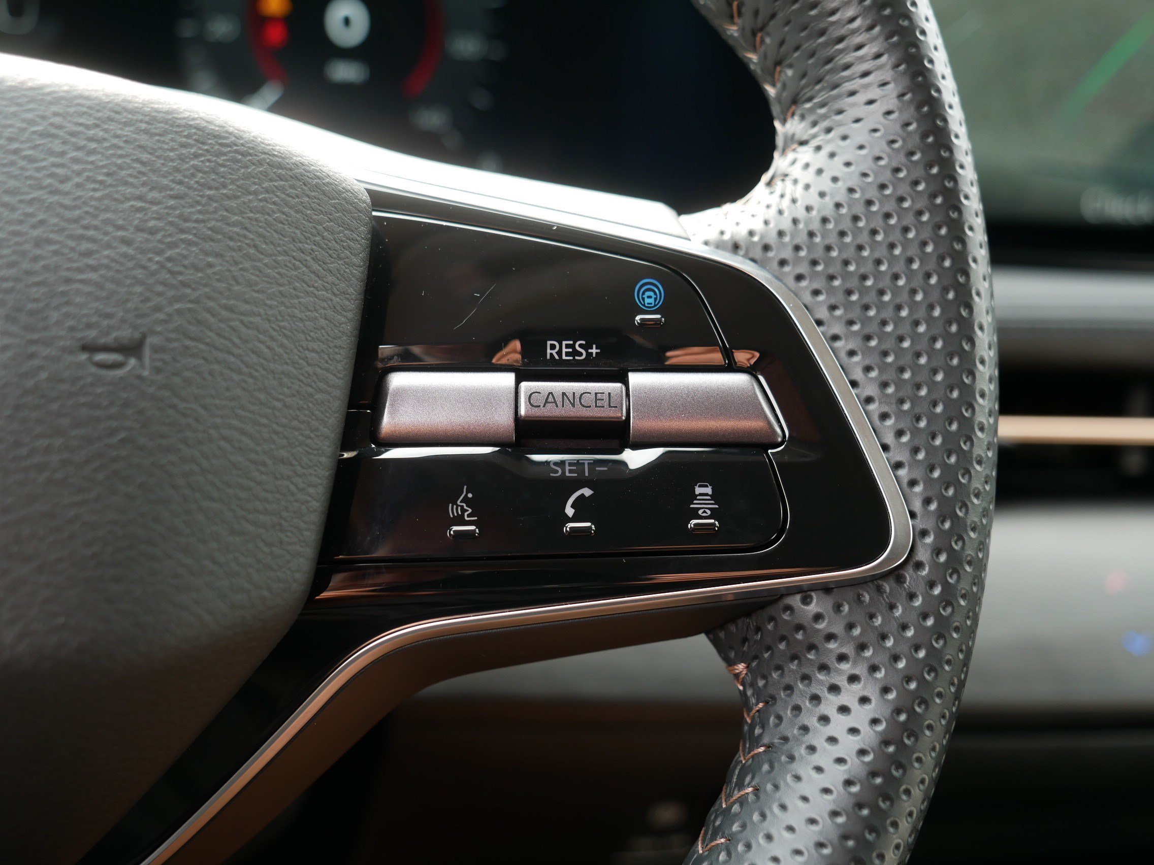 Certified 2024 Nissan Ariya AWD image 29