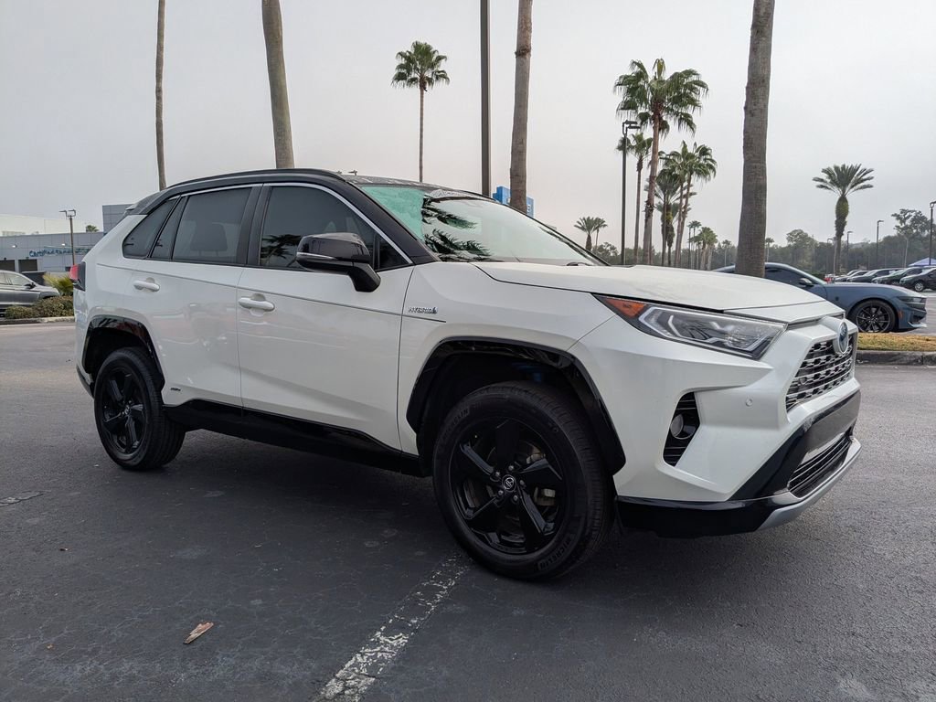Used 2020 Toyota RAV4 XSE image 2