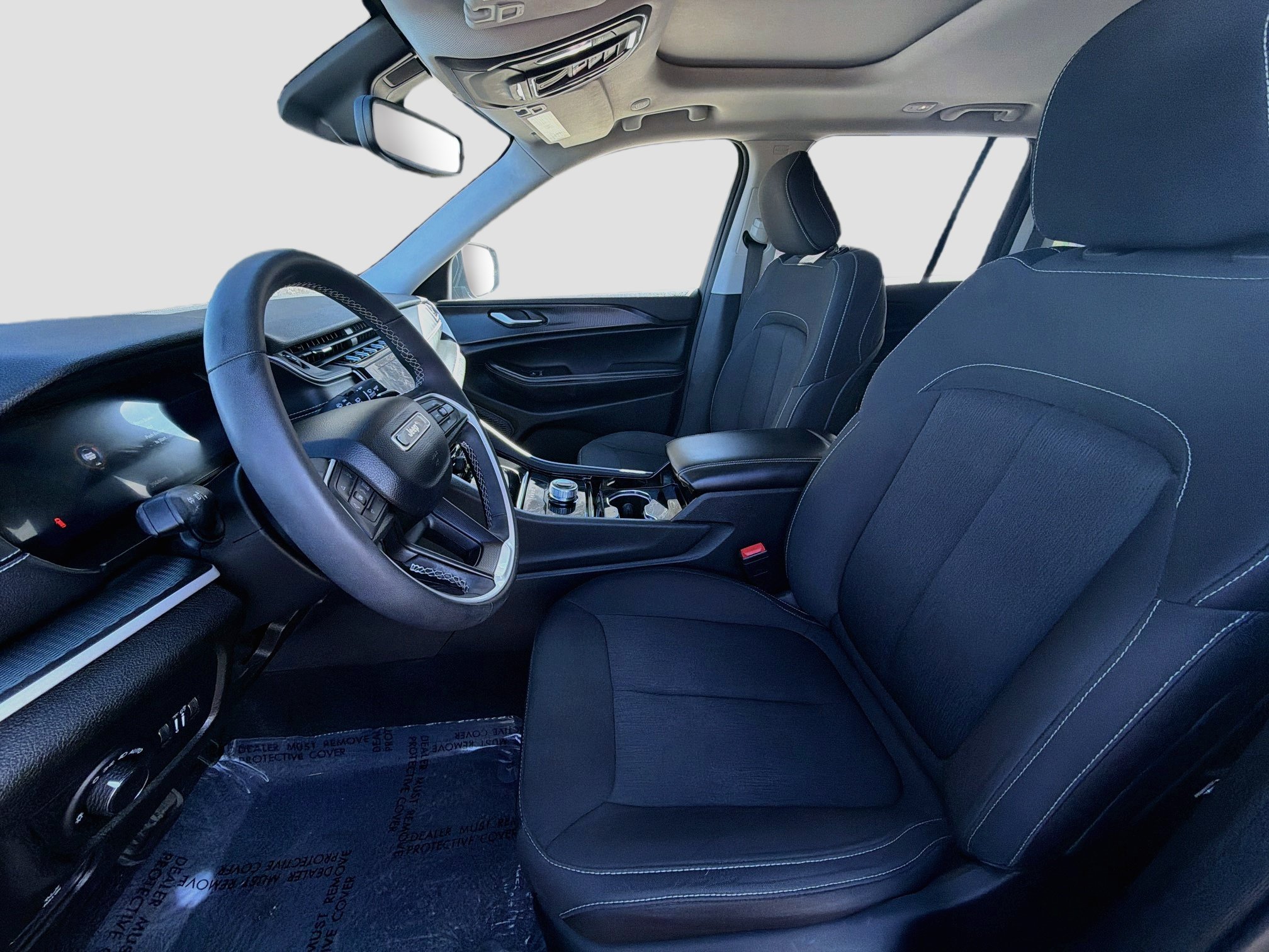 Used 2023 Jeep Grand Cherokee Laredo w/ Luxury Tech Group I AWD/4WD image 13