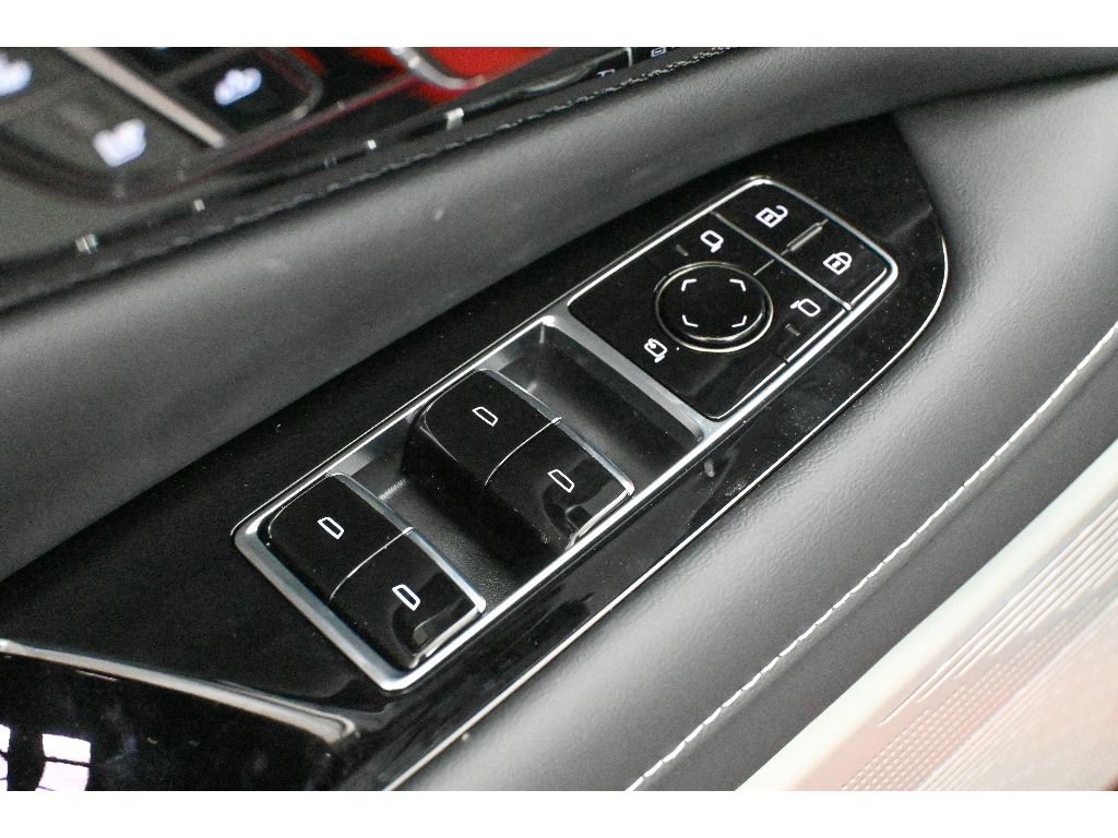 New 2026 Cadillac Optiq V w/ Carbon Fiber Package image 27