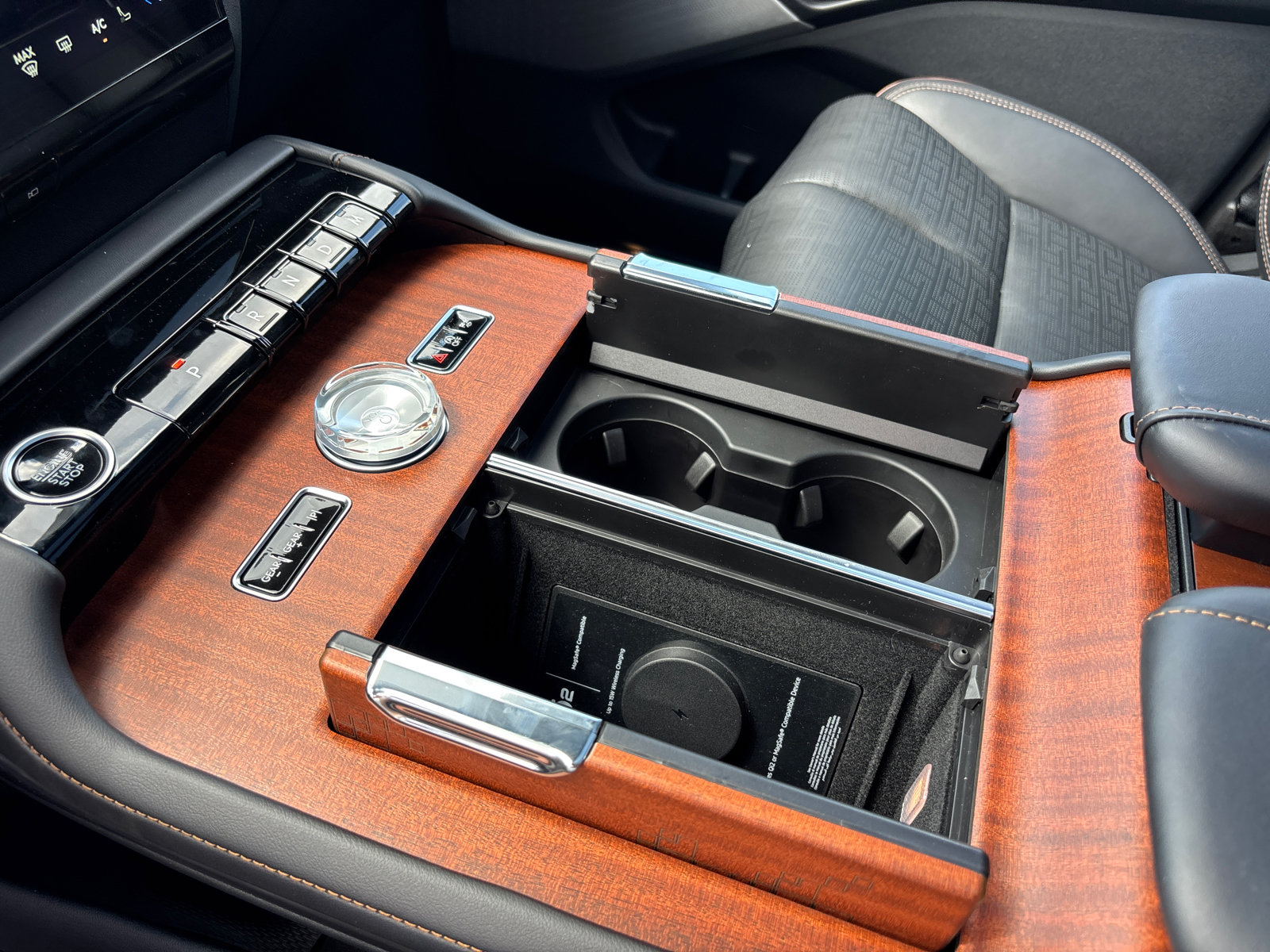 New 2027 Lincoln Navigator Black Label AWD/4WD image 23