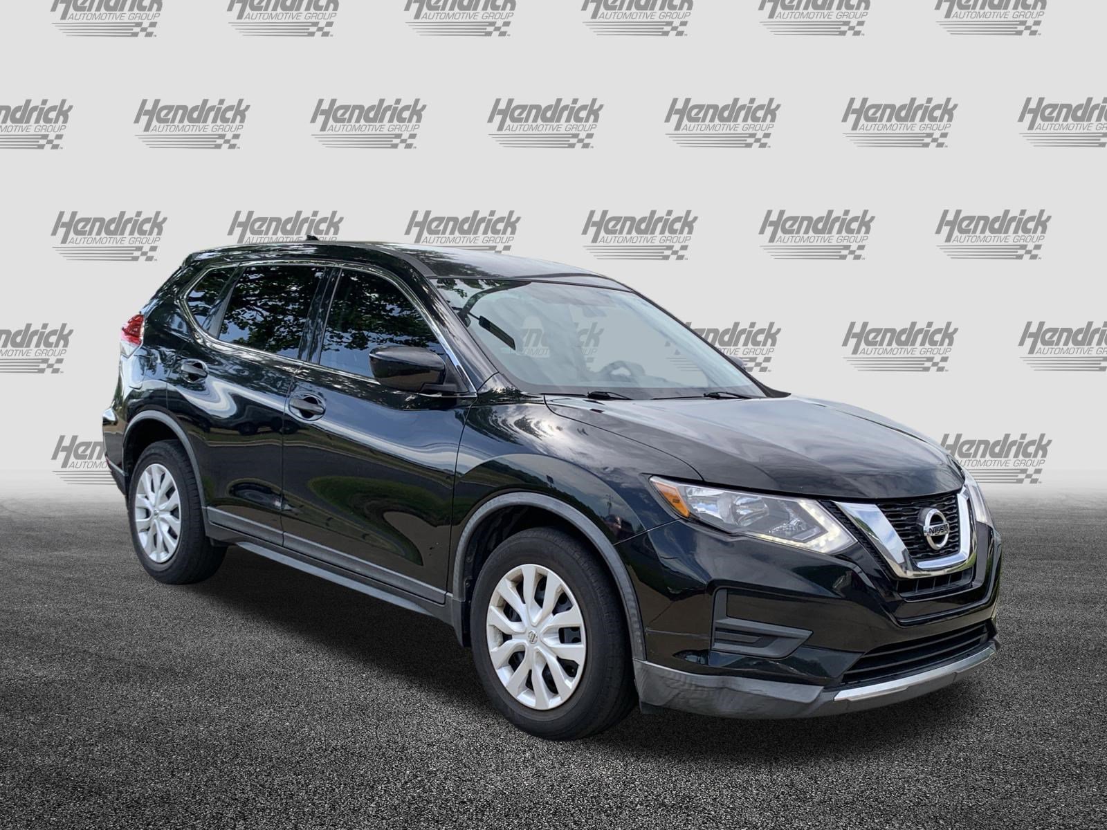 Used 2017 Nissan Rogue S FWD image 2