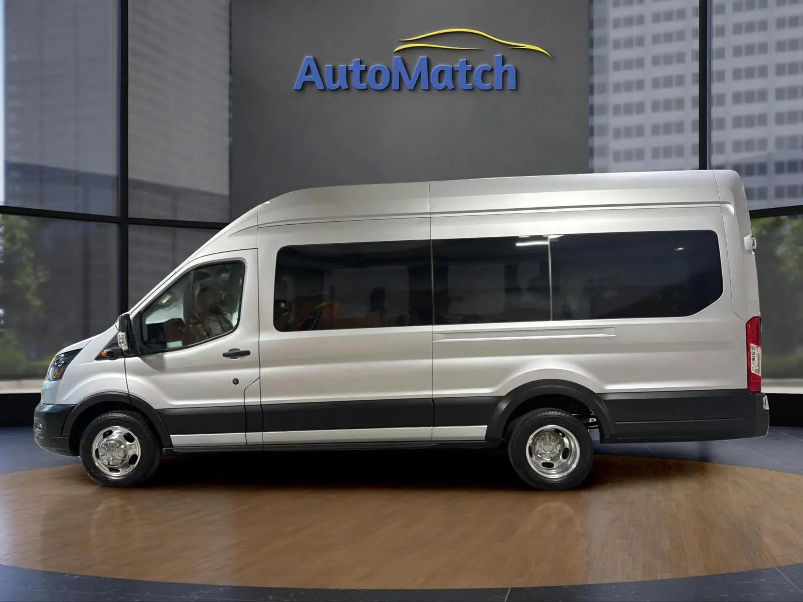 Used 2023 Ford Transit 350 XLT RWD image 7