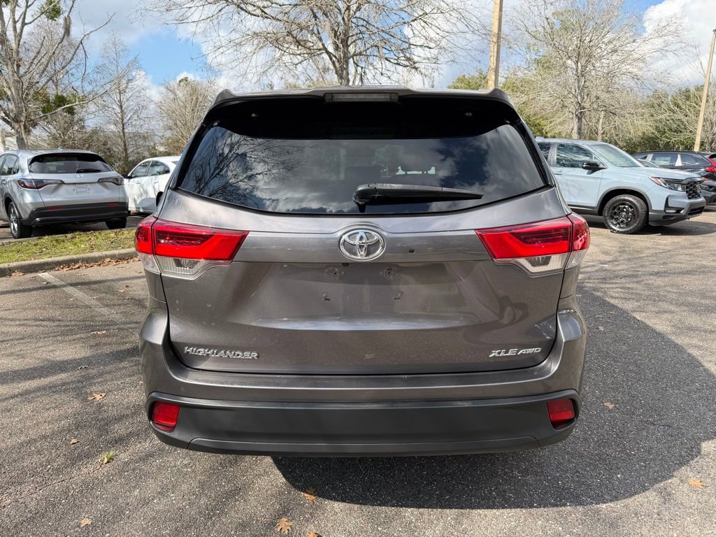 Used 2019 Toyota Highlander XLE image 5