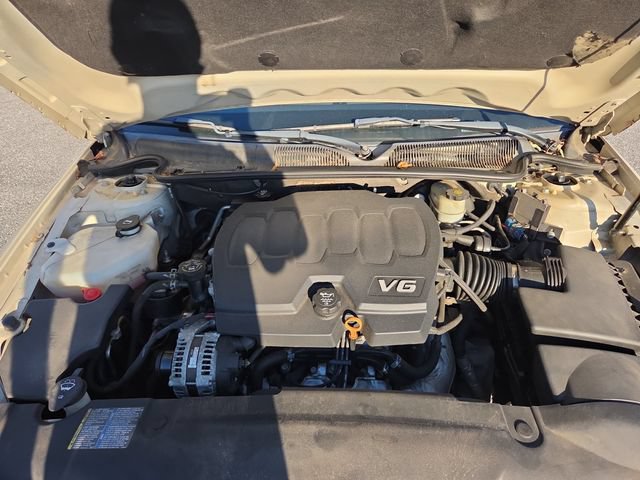 Used 2011 Buick Lucerne CXL FWD image 20