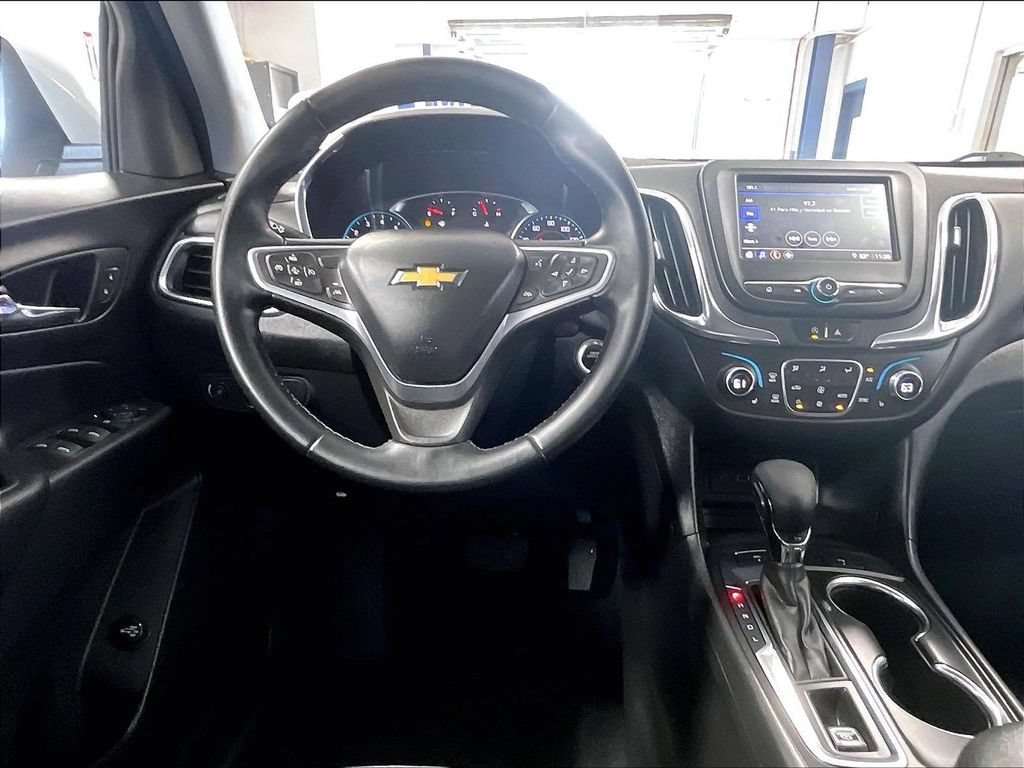 Used 2023 Chevrolet Equinox LT AWD/4WD image 17
