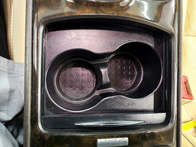 Used 2014 Lincoln MKS AWD w/ Equipment Group 101A image 21