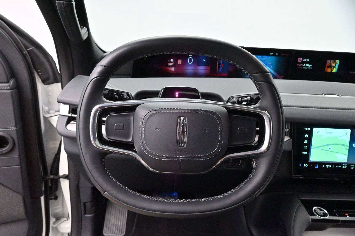 Used 2026 Lincoln Navigator L Reserve w/ Jet Appearance Package AWD/4WD image 14