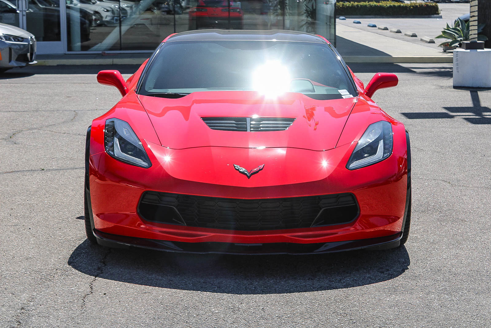 Used 2015 Chevrolet Corvette Z06 w/ 3LZ Preferred Equipment Group RWD image 2