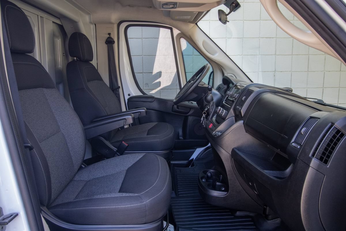 Used 2018 RAM ProMaster 3500 w/ Premium Appearance Group FWD image 17